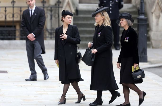 Varios líderes mundiales presentaron sus respetos y asisten al funeral de Estado la reina este 19 de septiembre. Presidentes, primeros ministros y varios líderes mundiales llegaron a Londres para honrar a la difunta reina Isabel II. Navega por la galería para ver las fotografías de algunos de los dignatarios que asistieron al funeral de la reina.