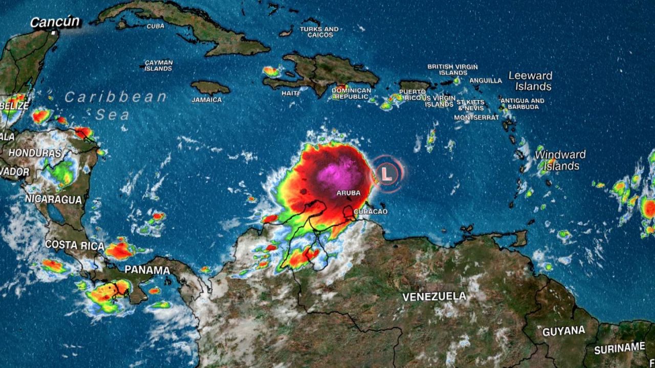 CNNE 1271872 - 5 cosas- depresion tropical nueve podria convertirse en huracan