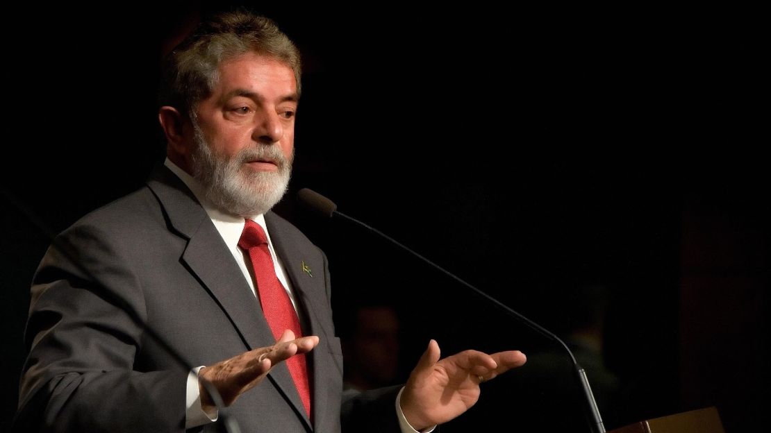 El presidente brasileño Luiz Inacio Lula da Silva habla durante una conferencia de prensa conjunta con el presidente estadounidense George W. Bush el de marzo de 2007 en Sao Paulo, Brasil.