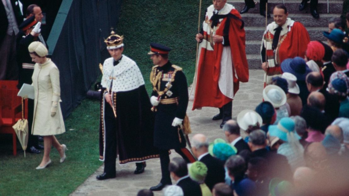 El príncipe Carlos durante su investidura como príncipe de Gales en 1969. Crédito: Fox Photos/Hulton Archive/Getty Images