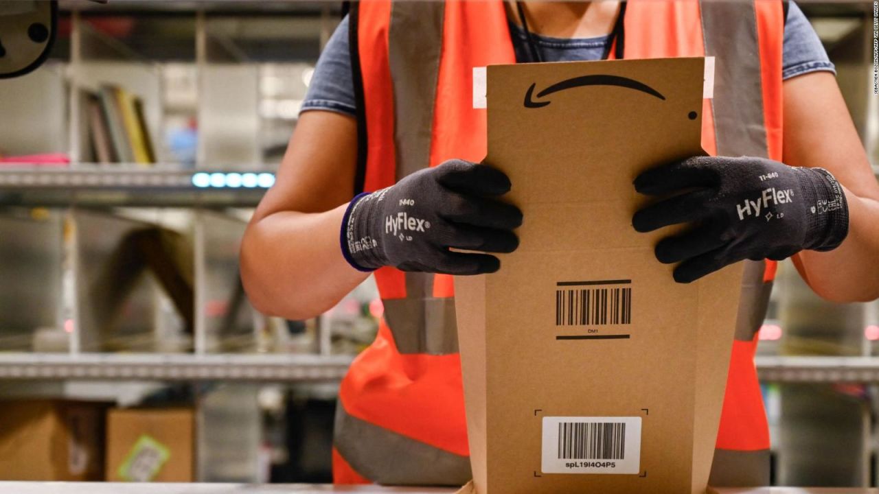 CNNE 1275648 - amazon aumenta el salario de sus trabajadores