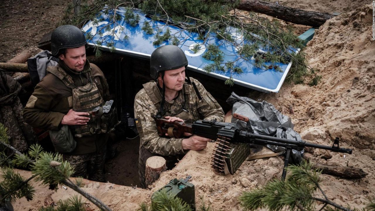 CNNE 1276176 - fuerzas rusas se retiran de lyman, ucrania