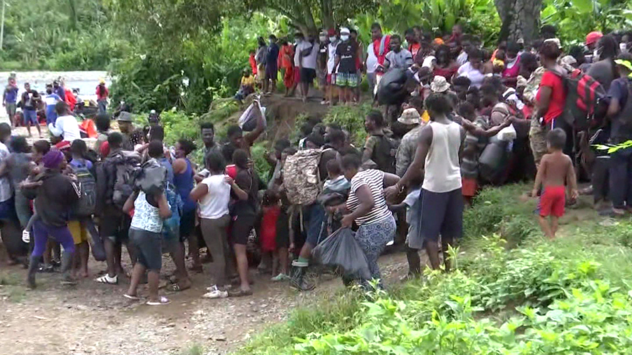 CNNE 1276393 - va en aumento la cifra de migrantes que se arriesgan en la selva del darien