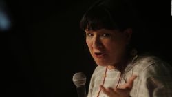 CNNE 1276775 - sandra cisneros, una "mujer sin verguenza"