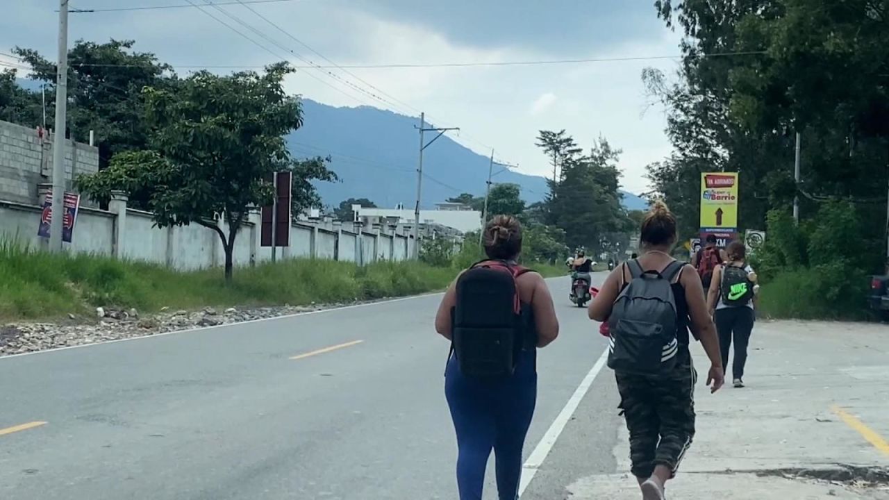 CNNE 1277996 - se incrementa el numero de migrantes sudamericanos que cruzan por guatemala