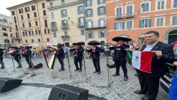 CNNE 1280556 - asi deleitaron mariachis mexicanos a italia con sus canciones