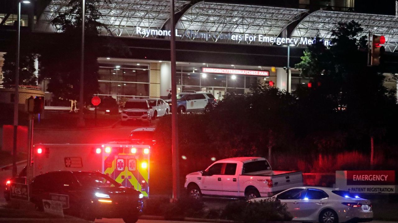 CNNE 1281989 - 5 personas muertas y un sospechoso en custodia, el saldo del tiroteo en raleigh