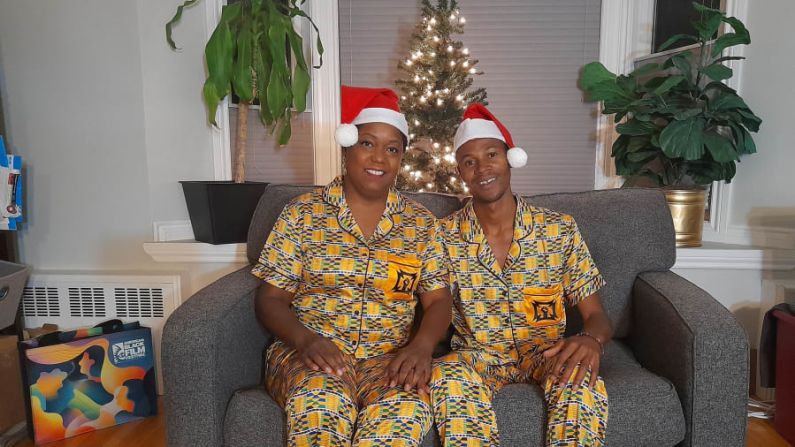 Socios comerciales: Rachel y Honoré también dirigen un negocio de venta de pijamas cálidas y apropiados para el invierno canadiense con estampados africanos, llamado Woke Apparel. Crédito: Woke Enterprises, Inc. Canadá