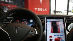 CNNE 1283661 - tesla, de nuevo bajo la lupa por su piloto automatico