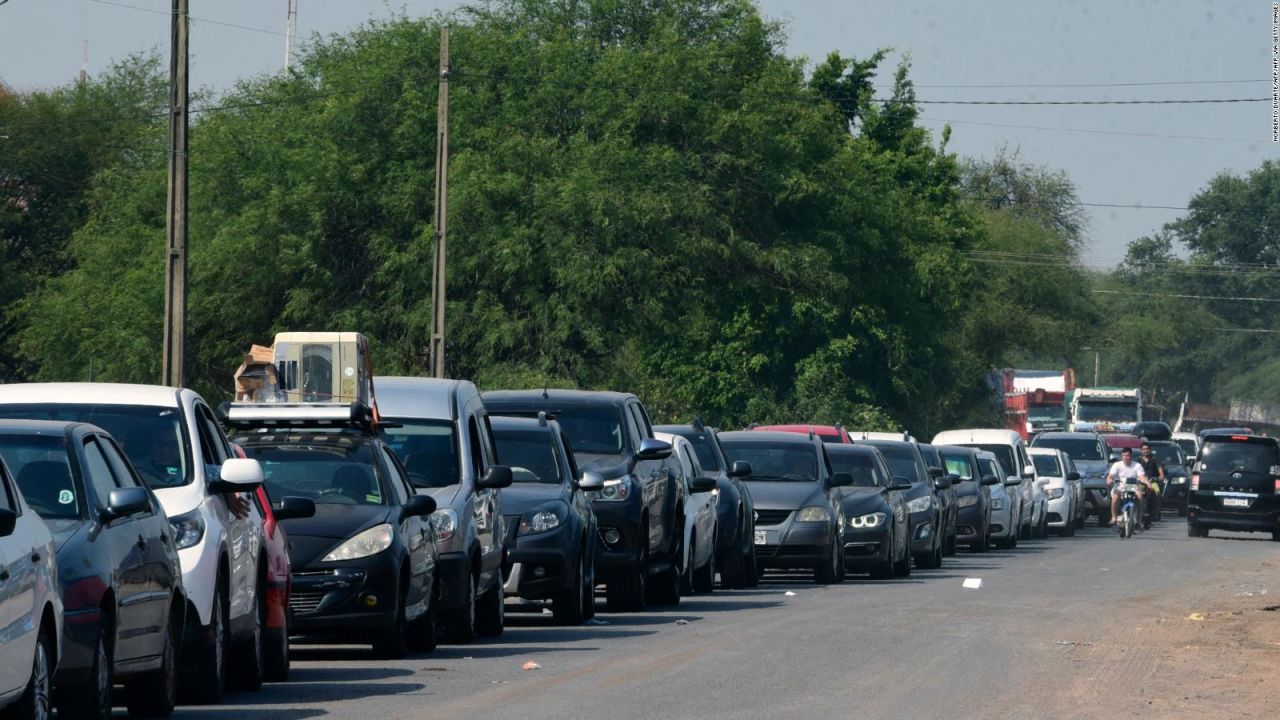 CNNE 1283822 - crece comercio informal de combustible en frontera argentina-paraguay