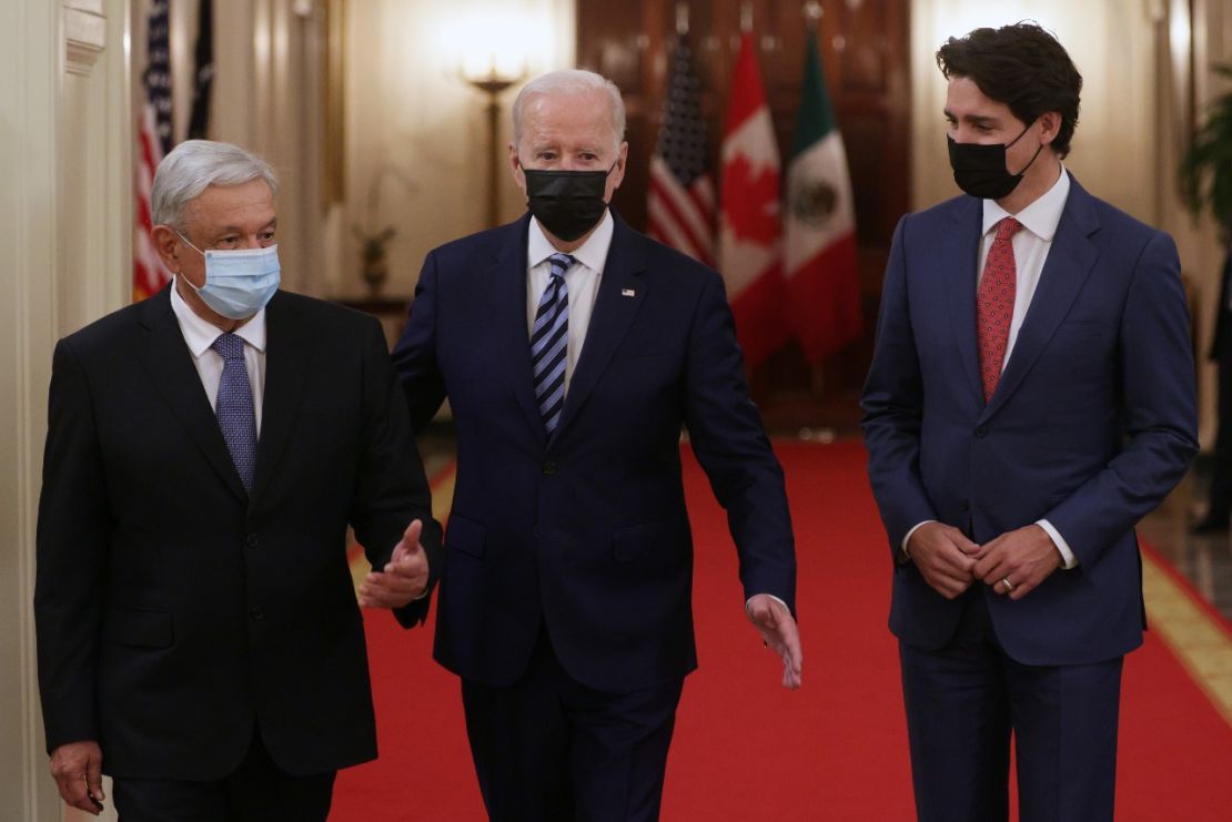 Andrés Manuel López Obrador, de México; Joe Biden, de Estados Unidos, y Justin Trudeau, de Canadá, en la cumbre de líderes de Norteamérica el 18 de noviembre de 2021 en Washington.