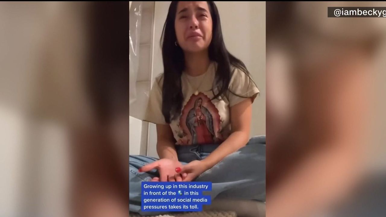 becky g mensaje llorando salud mental