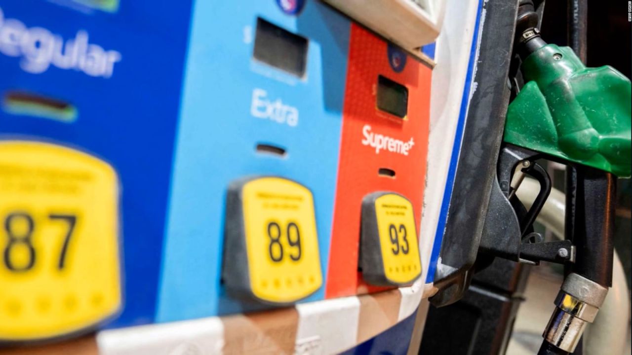 CNNE 1284691 - 5 cosas- los precios de la gasolina continuan bajando en ee-uu-