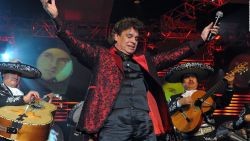 CNNE 1285552 - espectaculo circense rinde homenaje al idolo juan gabriel