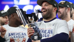 CNNE 1286243 - los astros celebran con escobas su barrida a los yankees