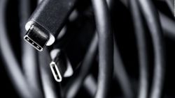 CNNE 1286461 - el cable usb-c sera el cargador unico en la ue