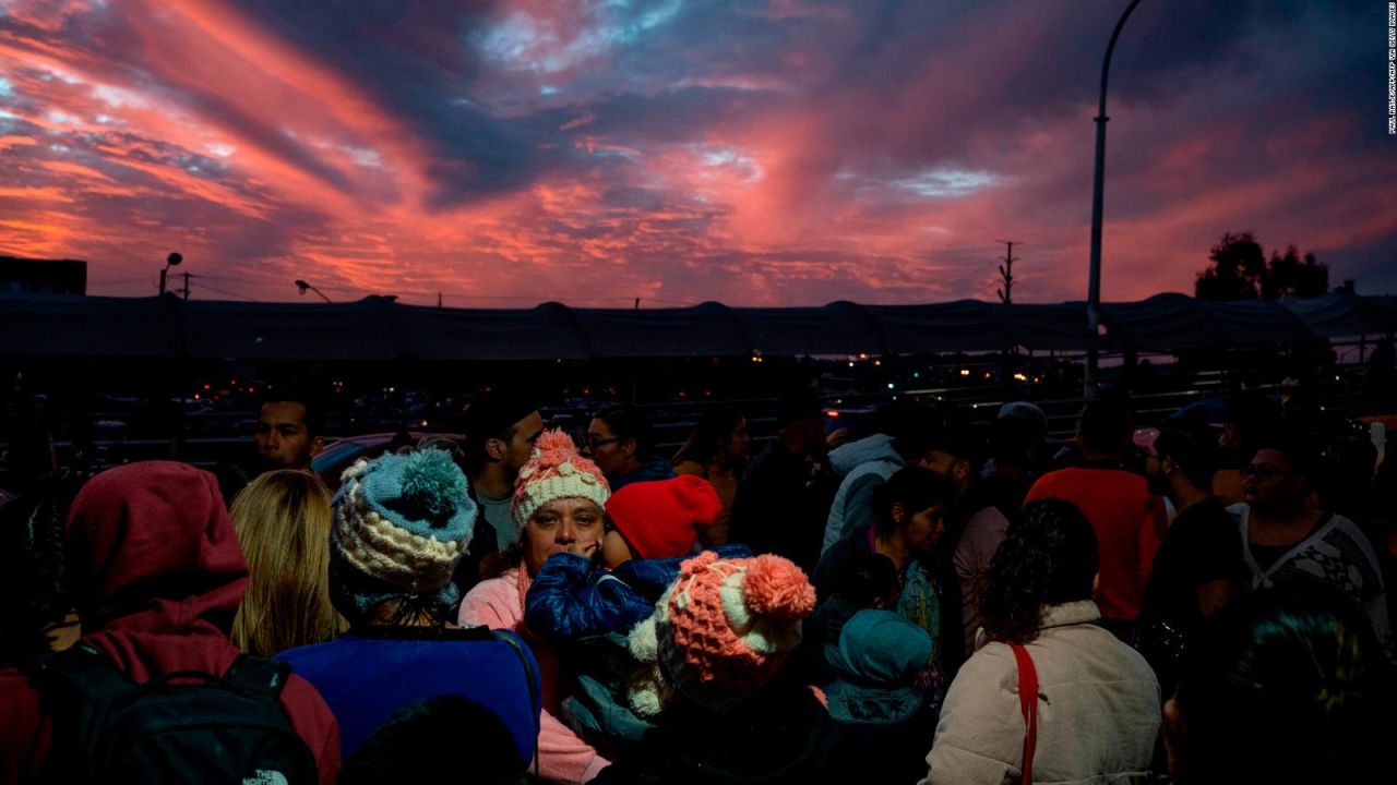 CNNE 1287063 - asi ayudan a migrantes varados en la frontera norte de mexico