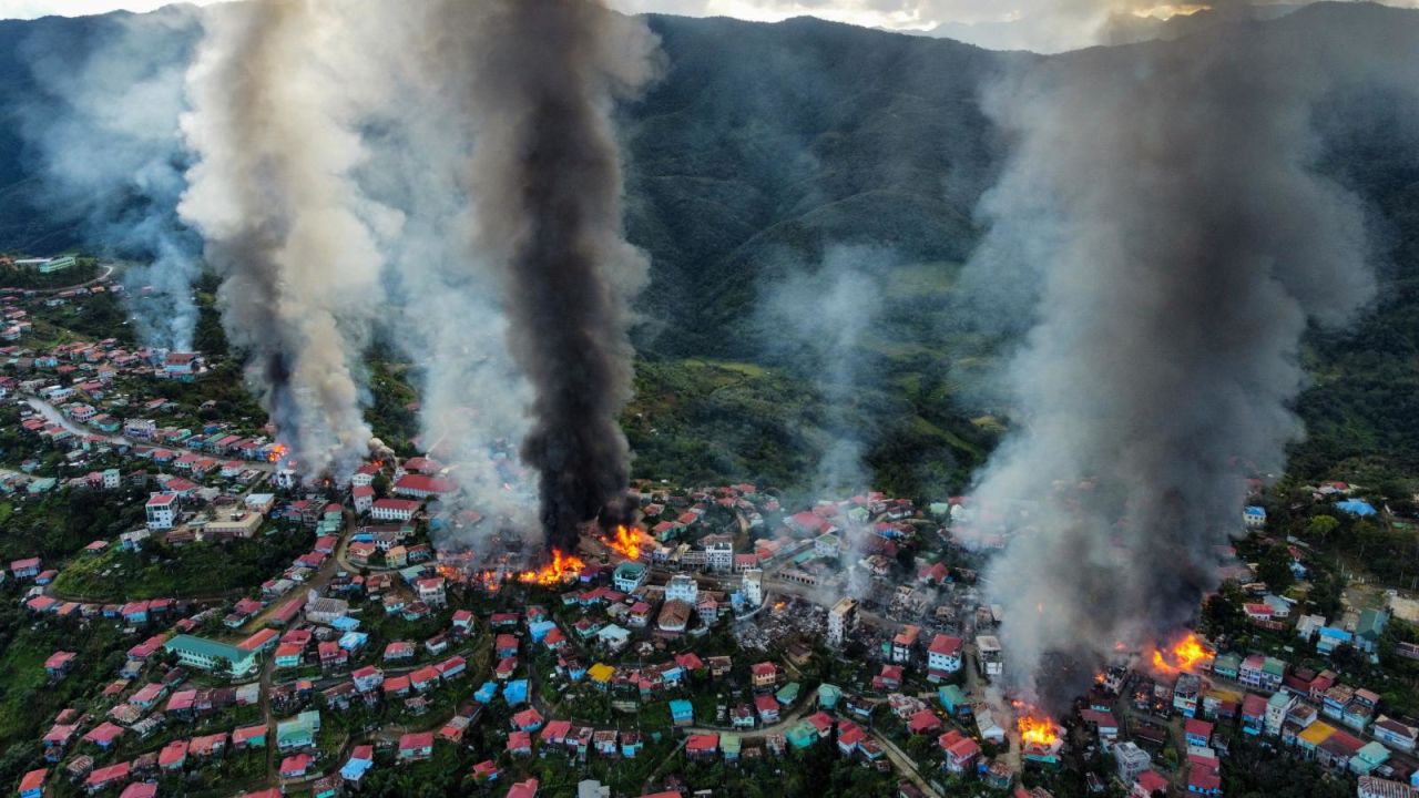 CNNE 1287571 - 5 cosas- 62 muertos en myanmar tras ataques militares