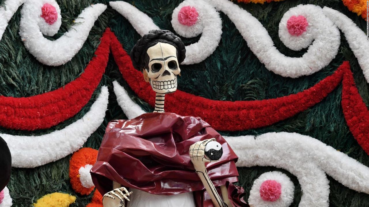 CNNE 1288863 - asi se prepara el desfile de dia de muertos de mexico