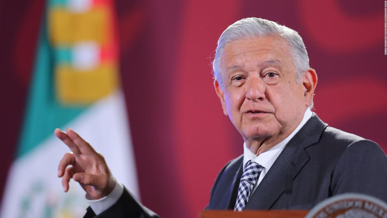 CNNE 1290072 - lopez obrador niega versiones de visita a badiraguato