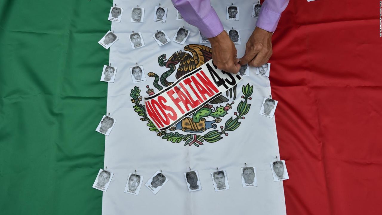 CNNE 1290606 - ayotzinapa- amlo respalda investigacion de su equipo