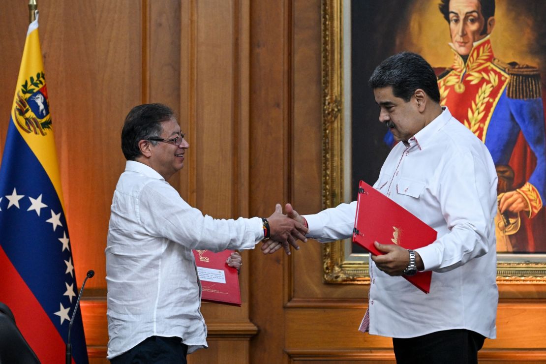 Petro junto al presidente de Venezuela, Nicolás Maduro.