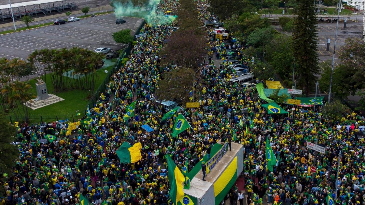 CNNE 1291455 - bolsonaro pide a los manifestantes desbloquear las carreteras de brasil