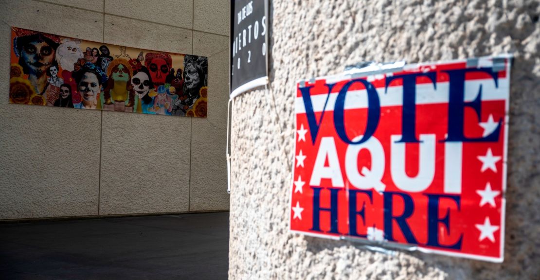 CNNE 1291896 - hispanos voto intermedias gettyimages-1229443149