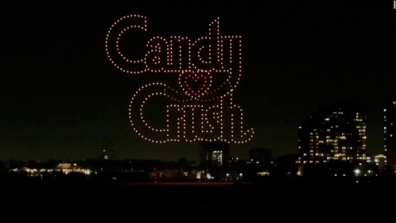 CNNE 1292378 - mira el imponente show de drones por los 10 anos de candy crush