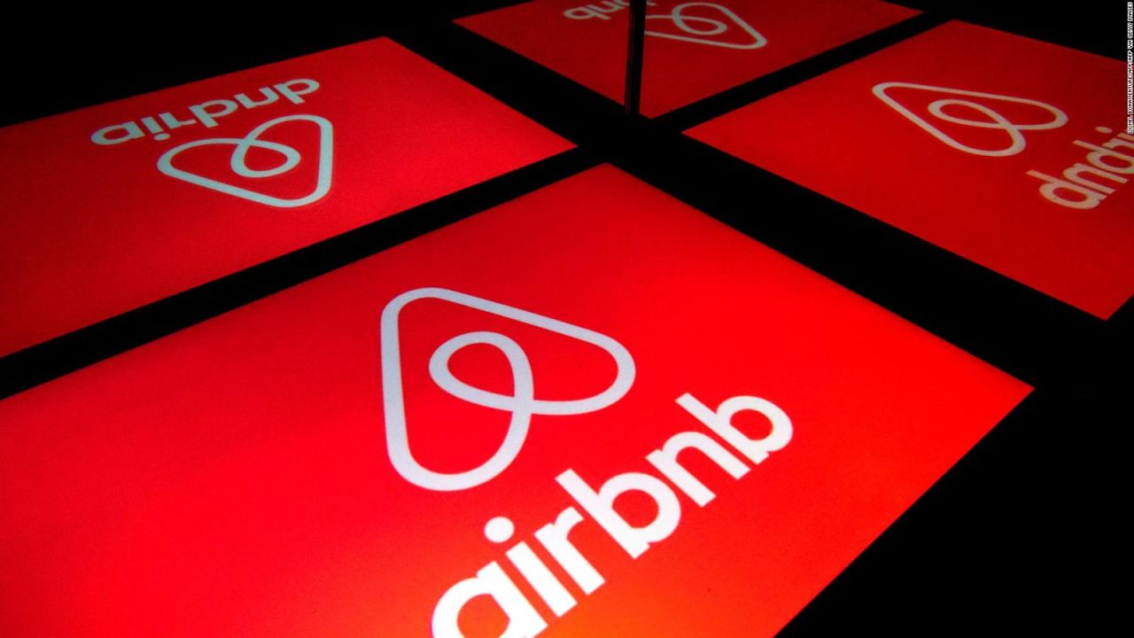 CNNE 1293598 - huespedes y anfitriones de airbnb tendran mas claro el costo de los servicios