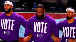 CNNE 1294121 - figuras de la nfl y la nba invitan a sus seguidores a votar en elecciones de ee-uu-