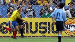 El gol histórico de Ivan Kaviedes en 2011 que clasificó a Ecuador al Mundial de 2002