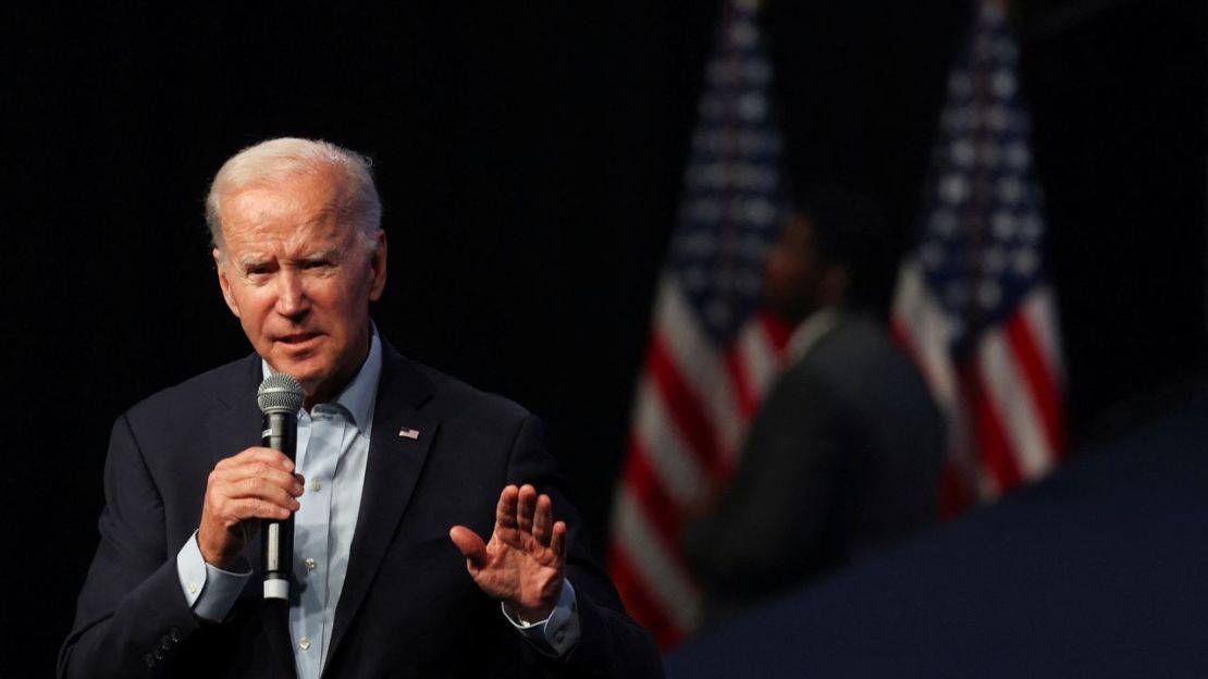 El presidente Joe Biden hace campaña en Filadelfia el 5 de noviembre de 2022. Crédito: Hannah Beier/Reuters