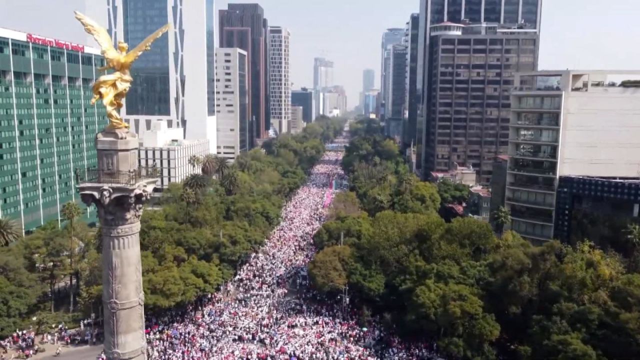 CNNE 1297313 - "los partidos quedaron rebasados"- senador sobre marcha para defender al ine