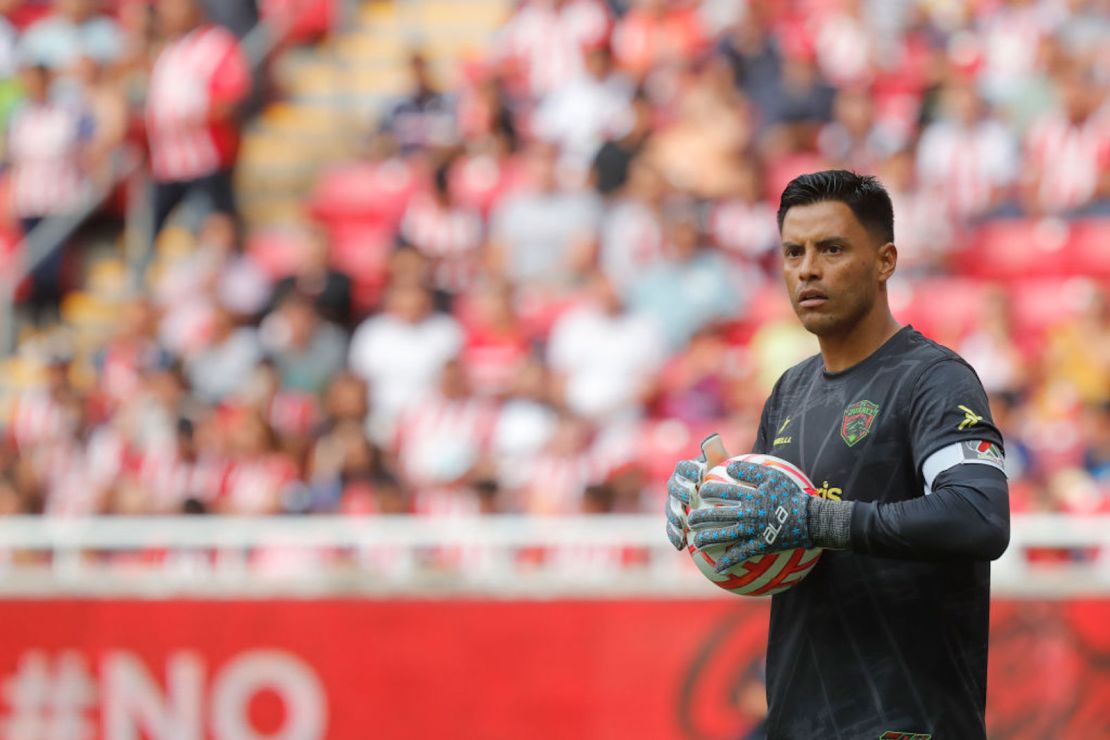 Alfredo Talavera, portero de FC Juarez, durante el partido de primera ronda entre Chivas y FC Juarez como parte del Torneo Apertura 2022 Liga MX en el Estadio Akron el 2 de julio de 2022 en Zapopan, México.