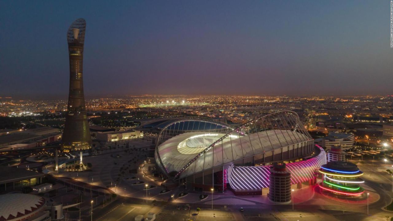 CNNE 1300010 - "qatar rompio cualquier tipo de sistema economico" asegura un agente de la fifa
