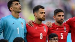 CNNE 1301841 - jugadores iranies no cantaron el himno de su pais en qatar