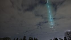 CNNE 1302874 - el momento exacto en el que un asteroide ilumina el cielo de canada