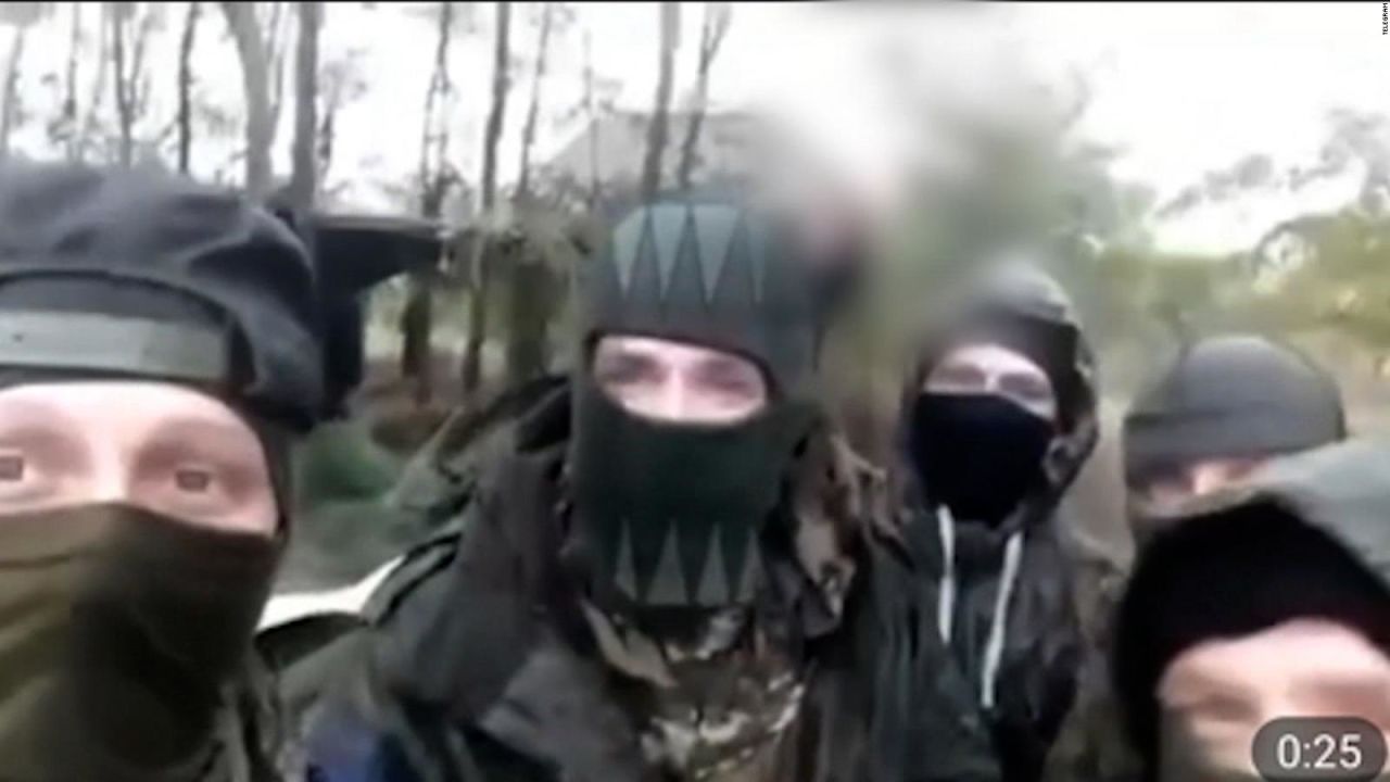 CNNE 1302924 - madres y esposas de militares rusos protestan por la guerra en ucrania