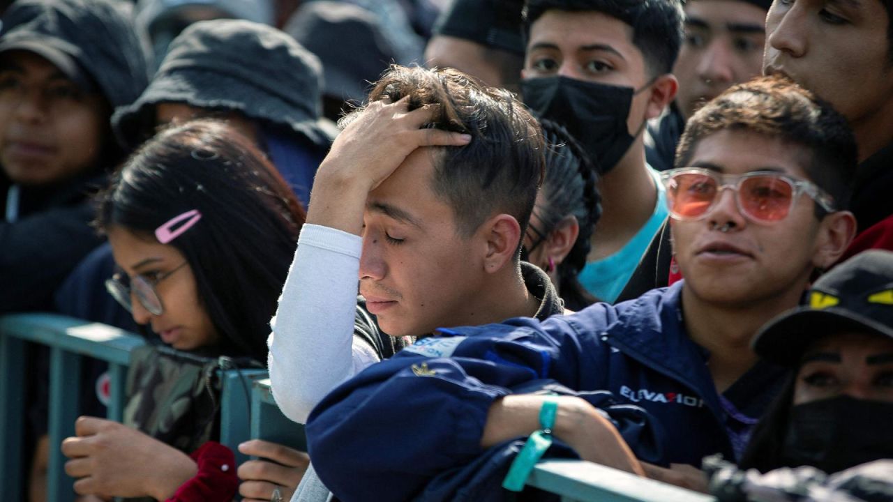 CNNE 1304524 - desilusion en mexico tras derrota frente a argentina