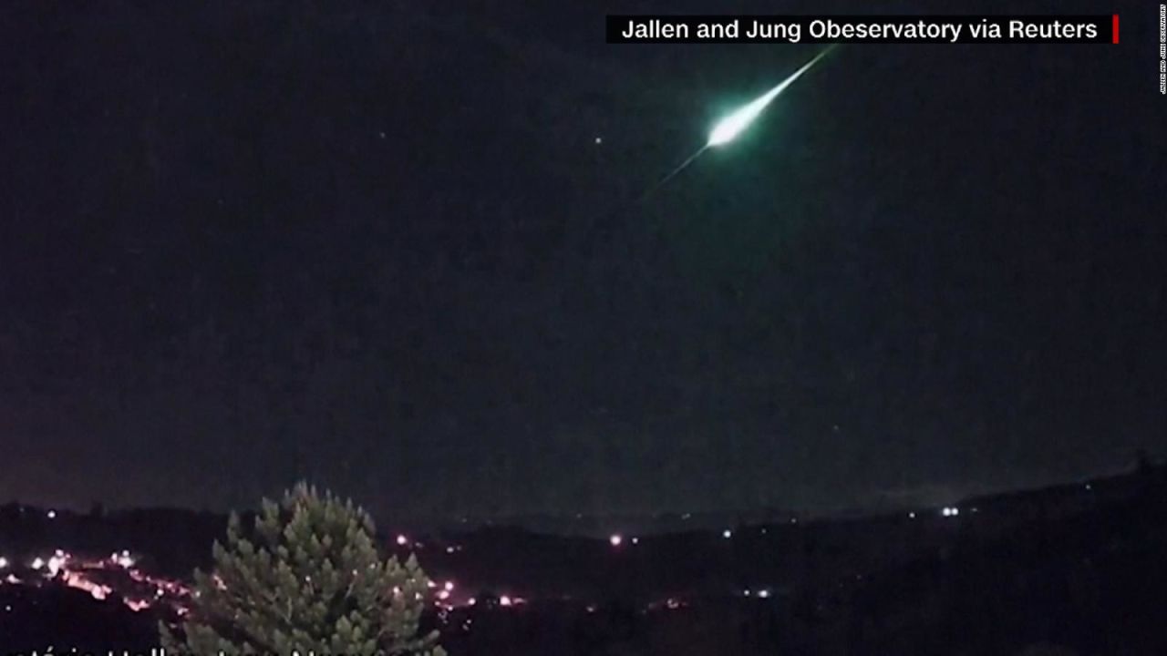 CNNE 1305685 - este meteorito ilumino el cielo del sur de brasil