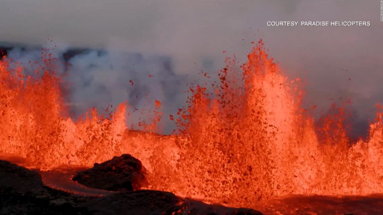 CNNE 1306202 - impresionantes imagenes del volcan mauna loa en hawai