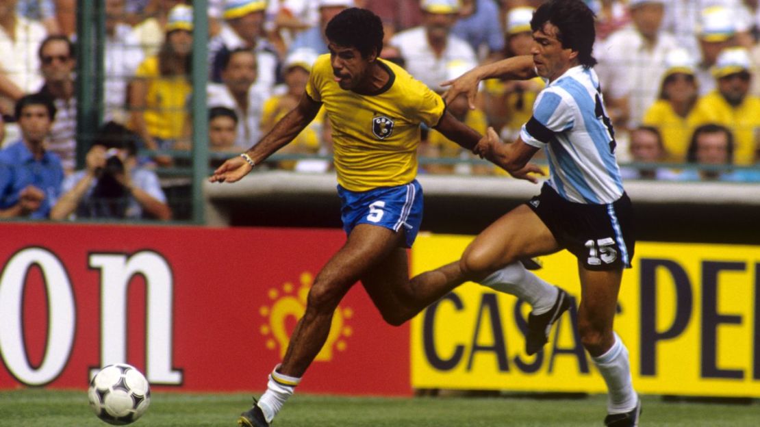 Cerezo fue considerado entre los mejores jugadores del equipo de Brasil de 1982. Crédito: Peter Robinson/EMPICS/PA Images/Getty Images