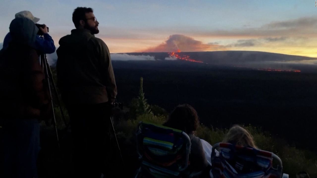 CNNE 1307895 - turistas se acercan a hawai para ver la erupcion del mauna loa