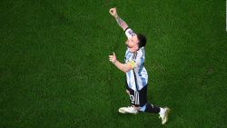 CNNE 1308357 - ¡de la mano de messi, argentina a cuartos! las claves de la victoria argentina