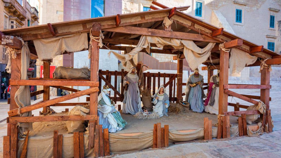 La isla mediterránea se vuelca con la Navidad. Este nacimiento navideño se instaló en las calles de La Valeta, la capital. Crédito: Patryk_Kosmider/iStock Editorial/Getty Images