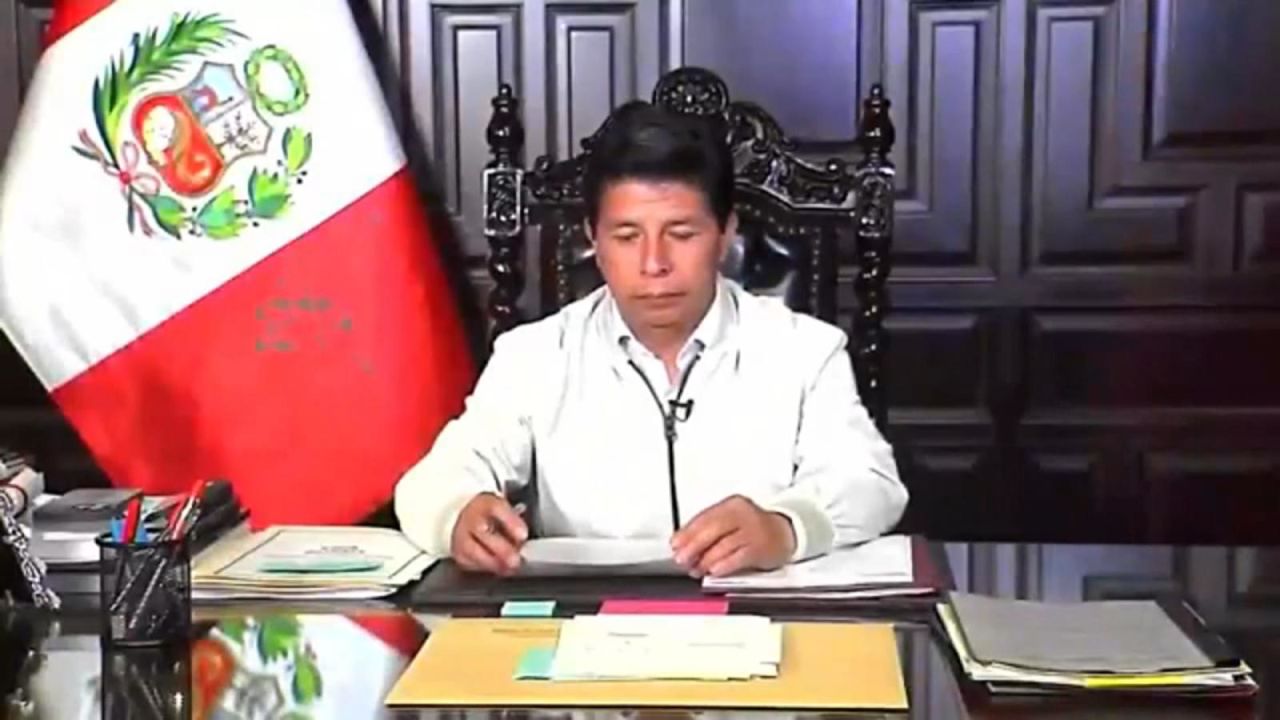 CNNE 1309925 - jaico- castillo representa un peligro para la democracia de peru