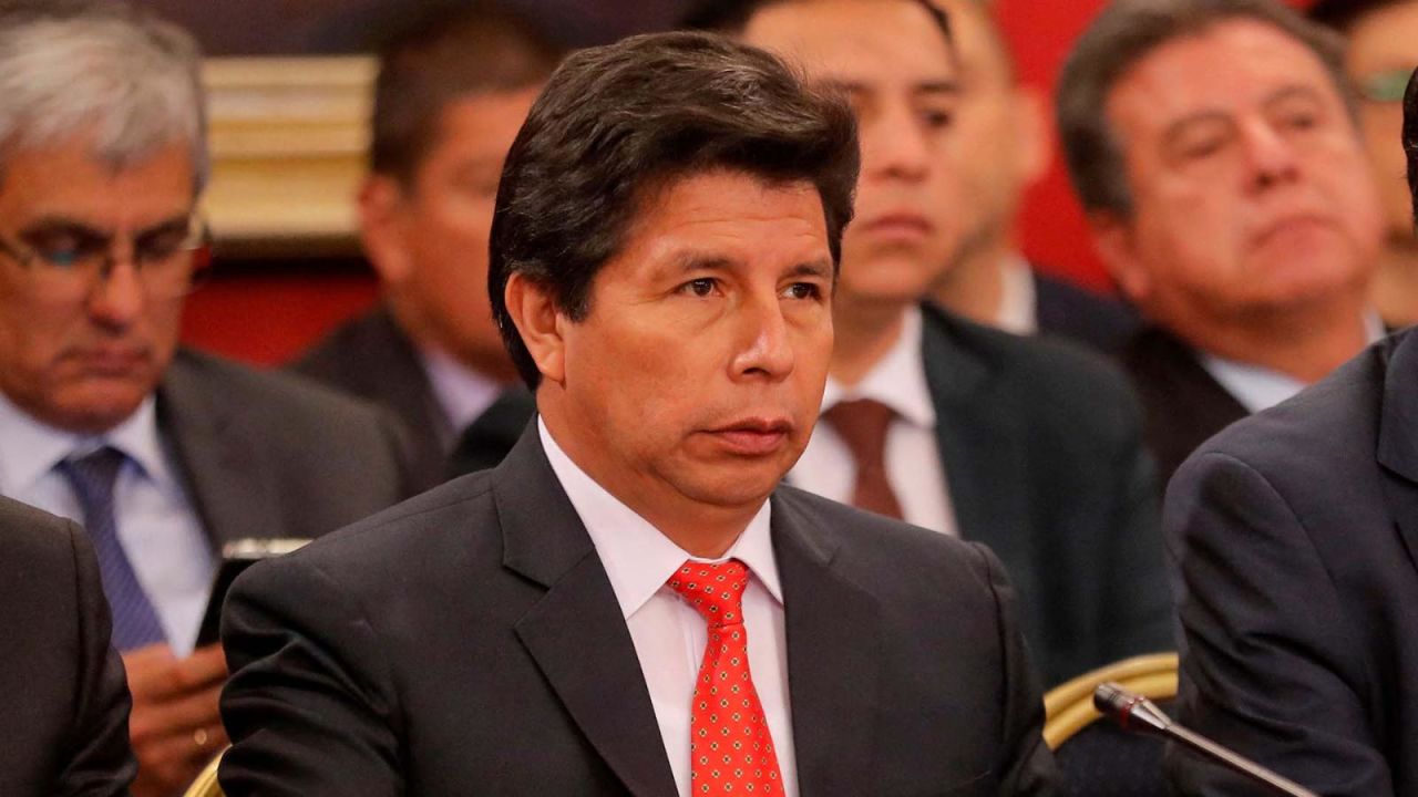 CNNE 1310345 - detienen al expresidente de peru, pedro castillo