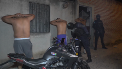 CNNE 1310697 - cnn acompana a la policia en honduras durante el estado de excepcion