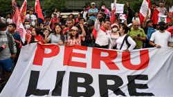 CNNE 1312381 - crisis politica en peru, un desafio frente a la democracia